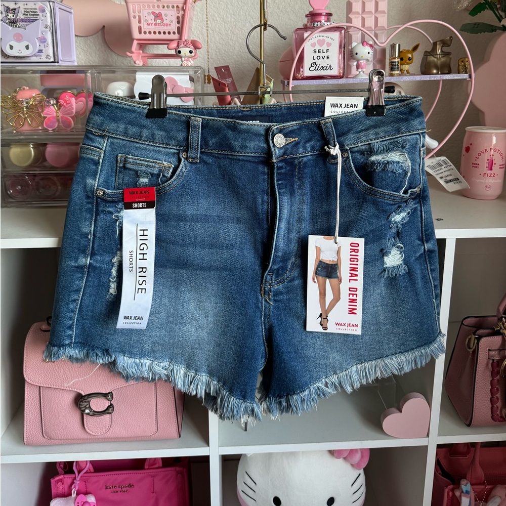 High Rise Shorts - Picture 1 of 3
